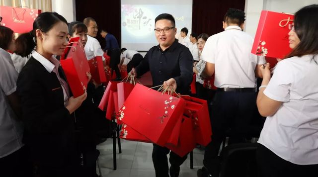 乾港集團(tuán)中秋主題活動